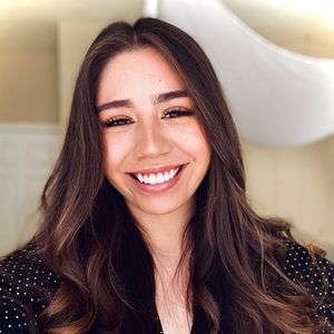 Meet your Posher, Antonia